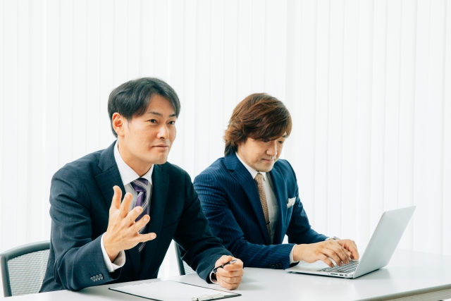 自分の話をしない人へ自己開示する人