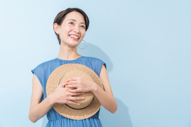 人生を楽しんでいる女性